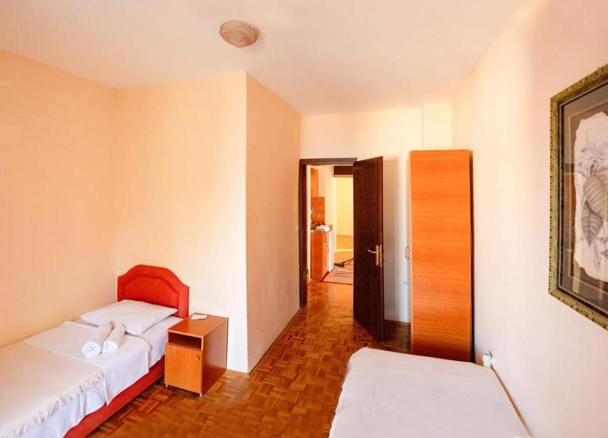 Apartments Dunja Sveti Stefan Exterior photo